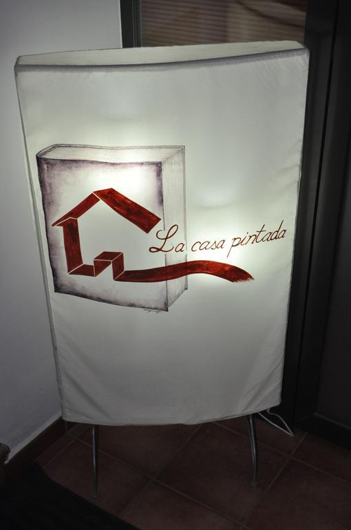 Apartamentos La Casa Pintada Caces Exteriör bild